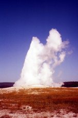 USA-Yellowstone_Old-Faithful_2.jpg